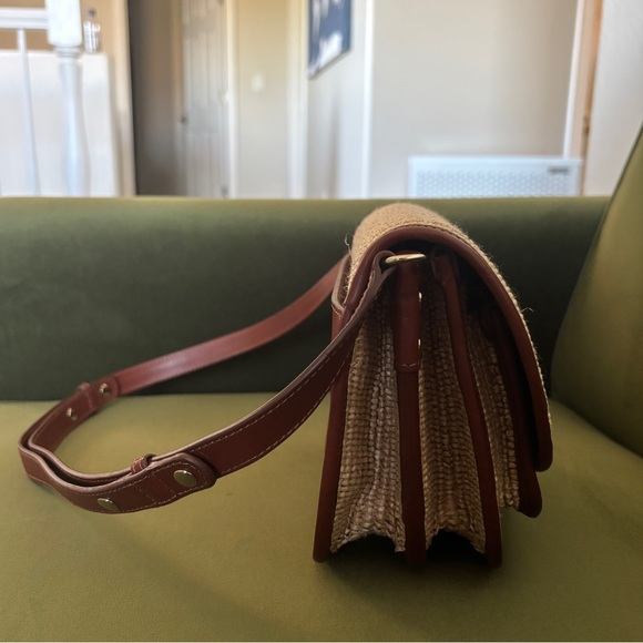 Elegant Tan and Brown Woven Crossbody Bag - Picture 4 of 15